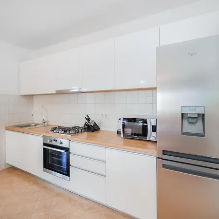 Bernarda Апартаменты Игране