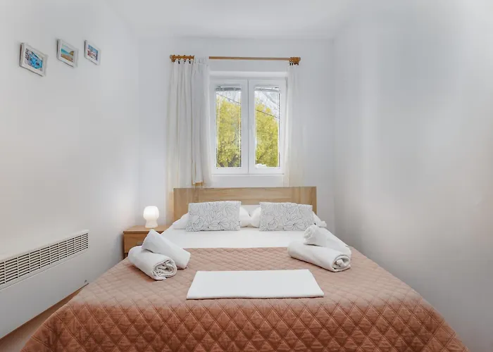 Апартаменты Bernarda Игране