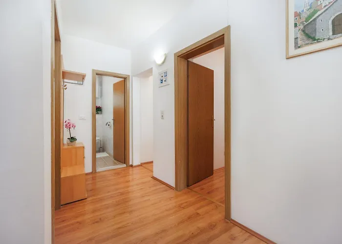 Bernarda Игране