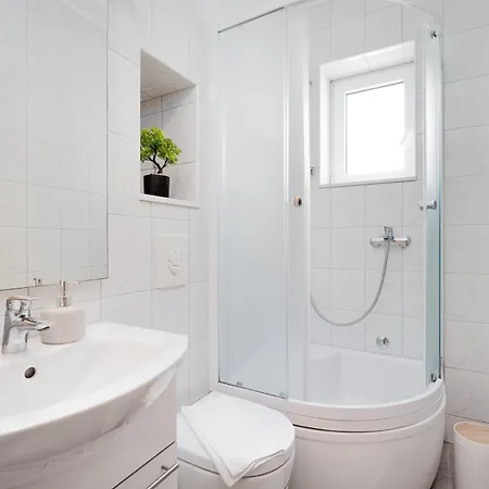Bernarda Apartment *